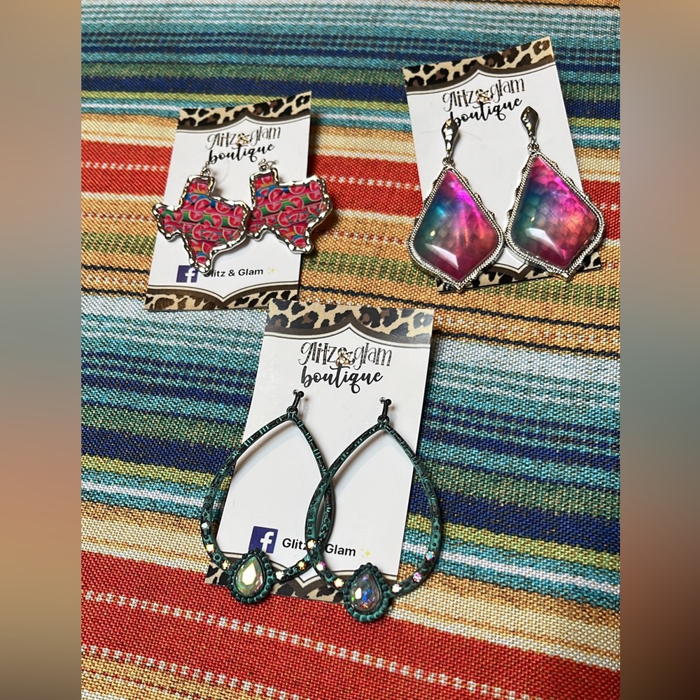 Beautiful boutique fashion earrings bundle brand new with tags!